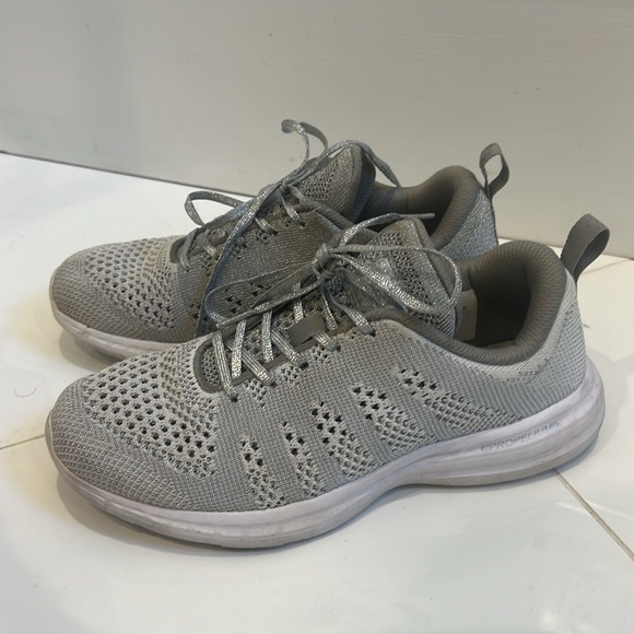 APL sneakers - Picture 2 of 5